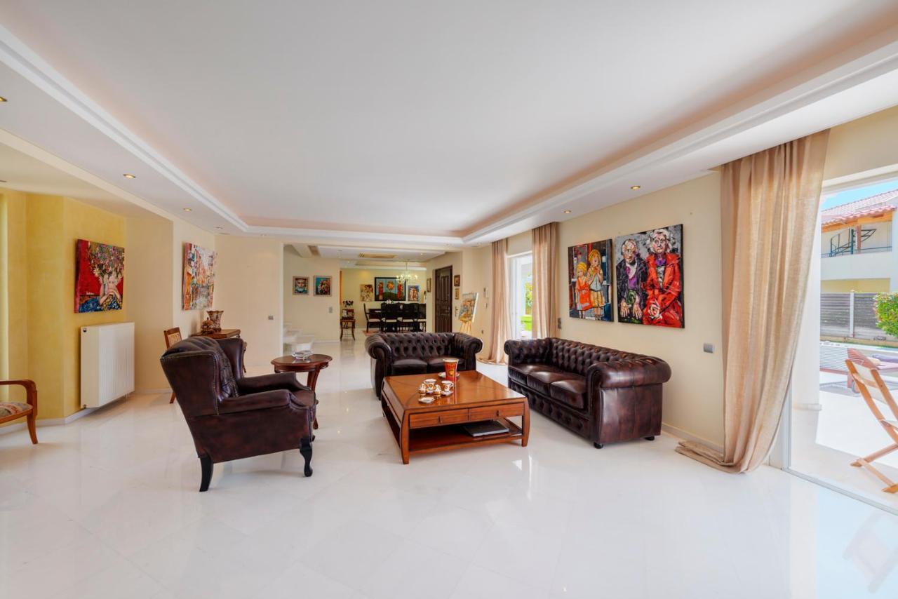 The Painters Luxurious Villa อานาวีซอส ภายนอก รูปภาพ